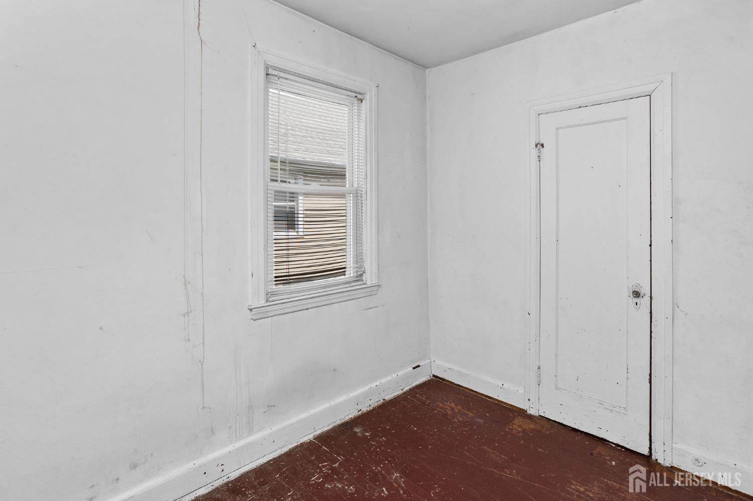 35 Melbourne, Woodbridge Proper, NJ, 07095