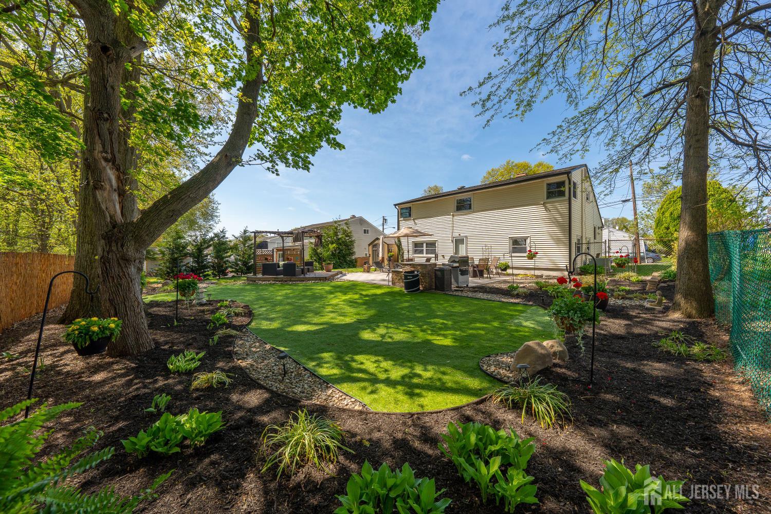 96 Drake, Colonia, NJ, 07067