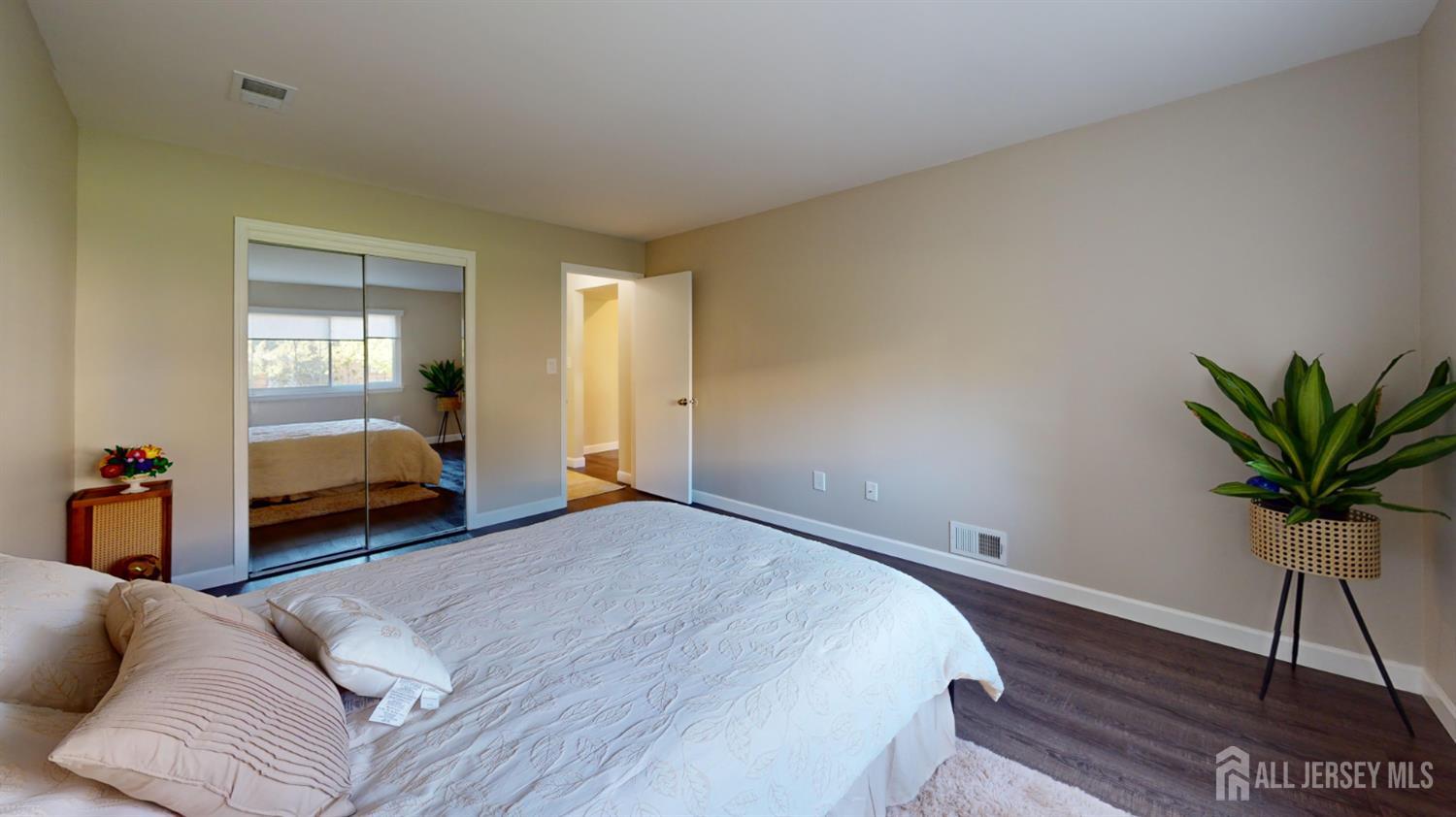 3807 Birchwood, North Brunswick, NJ, 08902