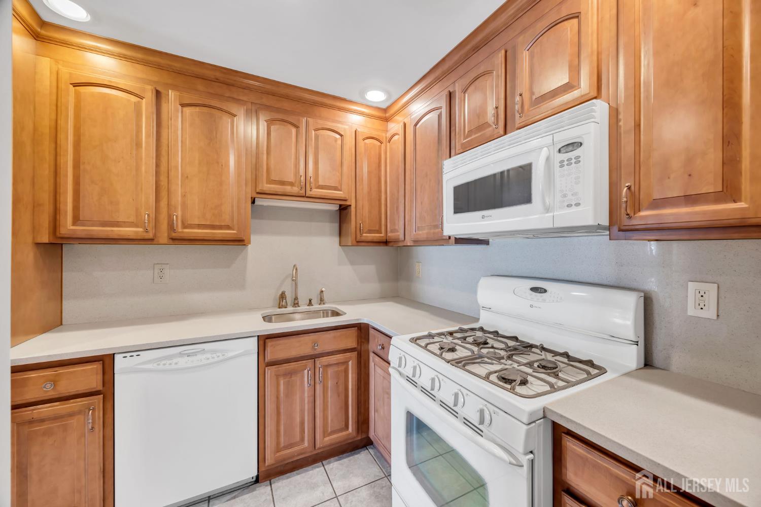 1 Chelsea, Sayreville, NJ, 08859