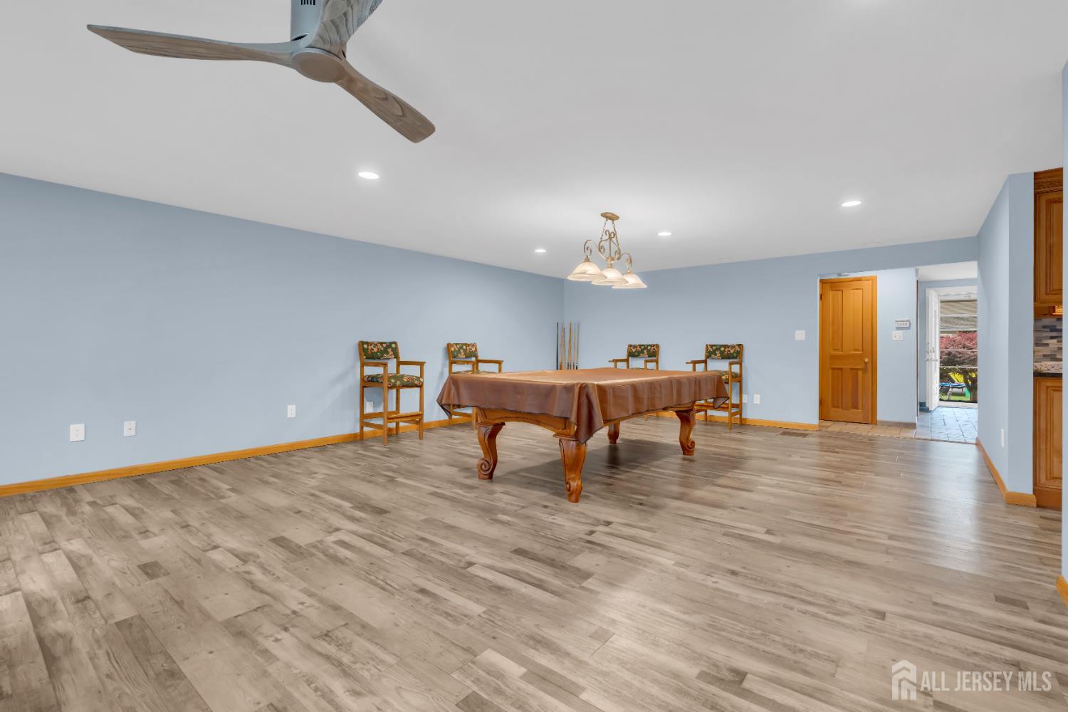 17 Hollywood, Woodbridge Proper, NJ, 07095