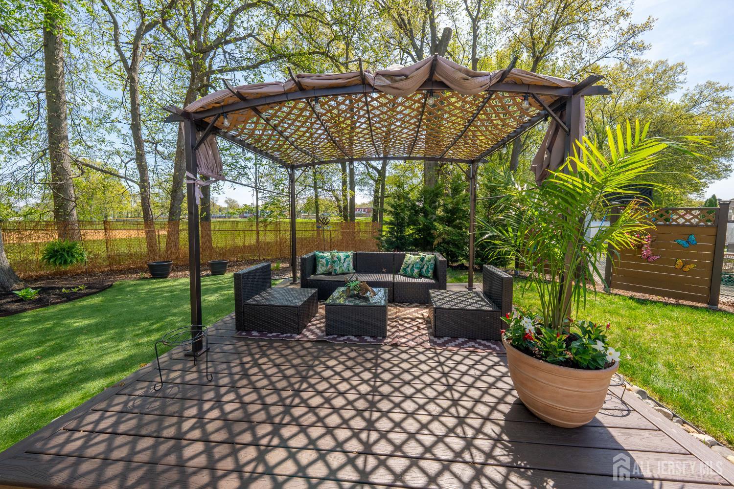 96 Drake, Colonia, NJ, 07067