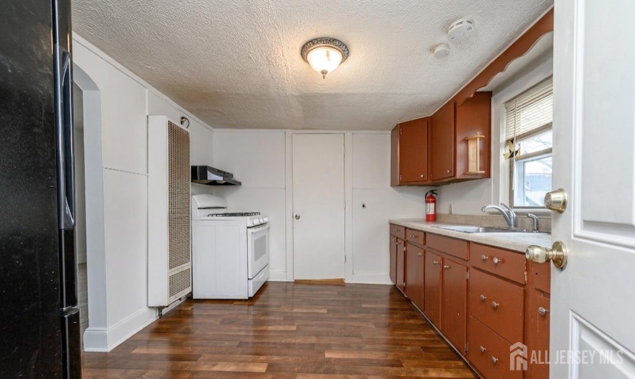 29 Smith UNIT 2, Sayreville, NJ, 08872