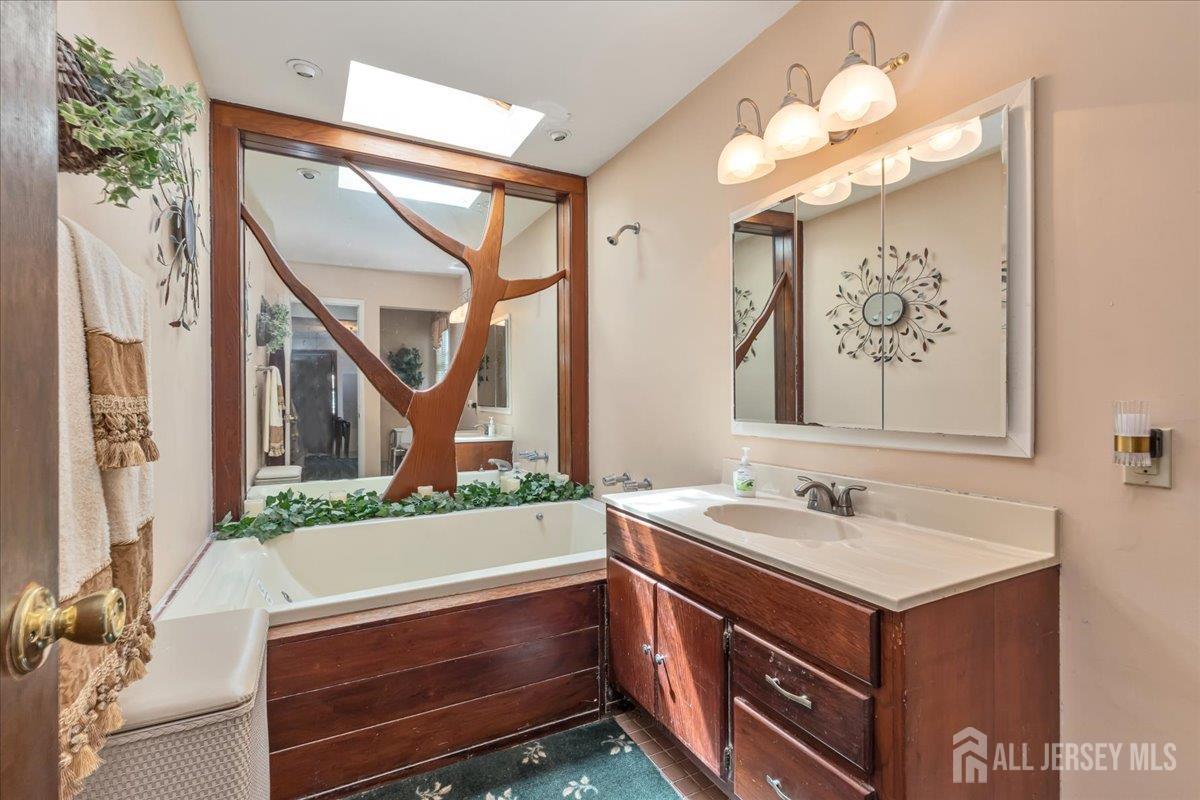 225 Freeman, Woodbridge Proper, NJ, 07095