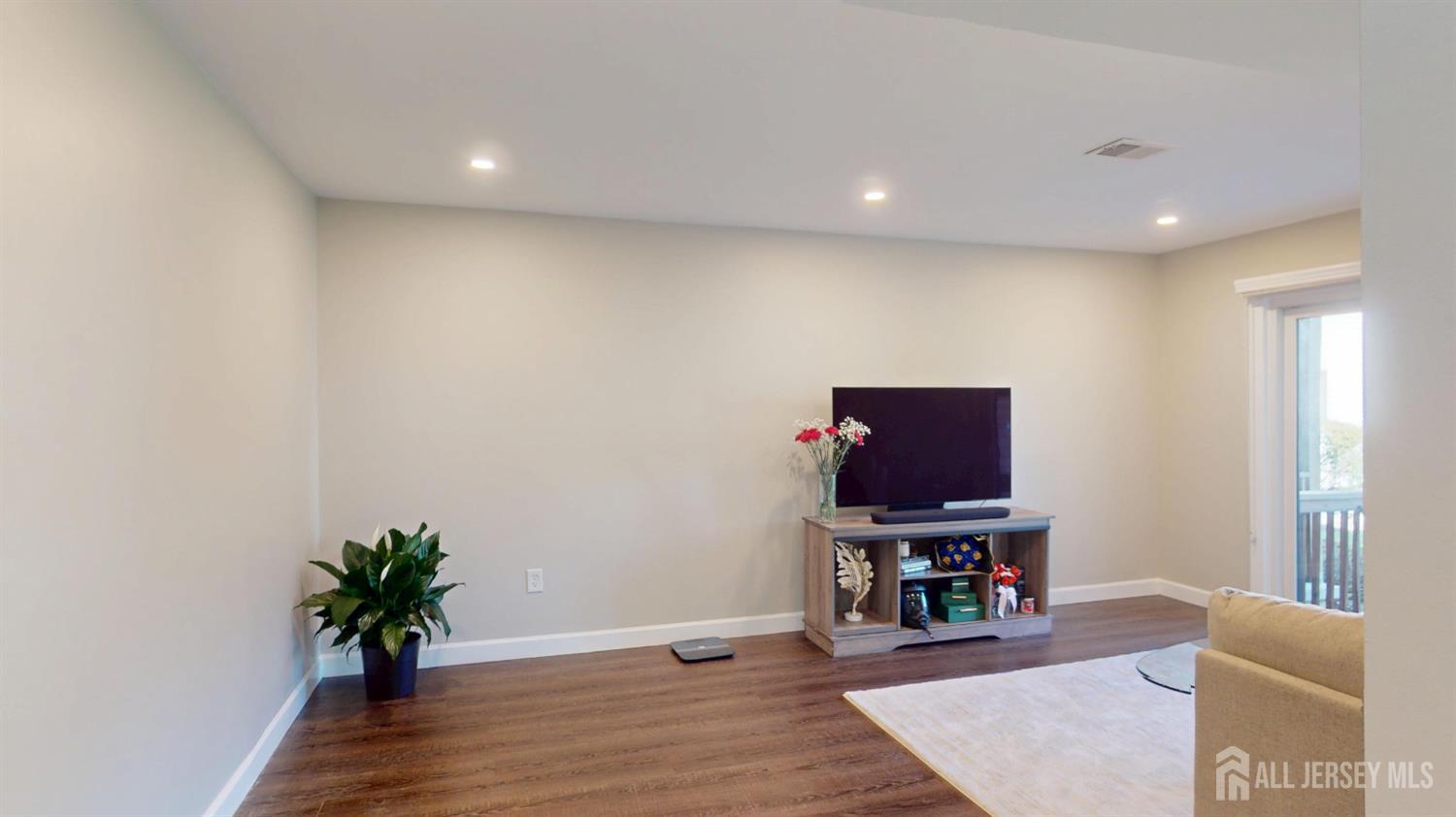 3807 Birchwood, North Brunswick, NJ, 08902