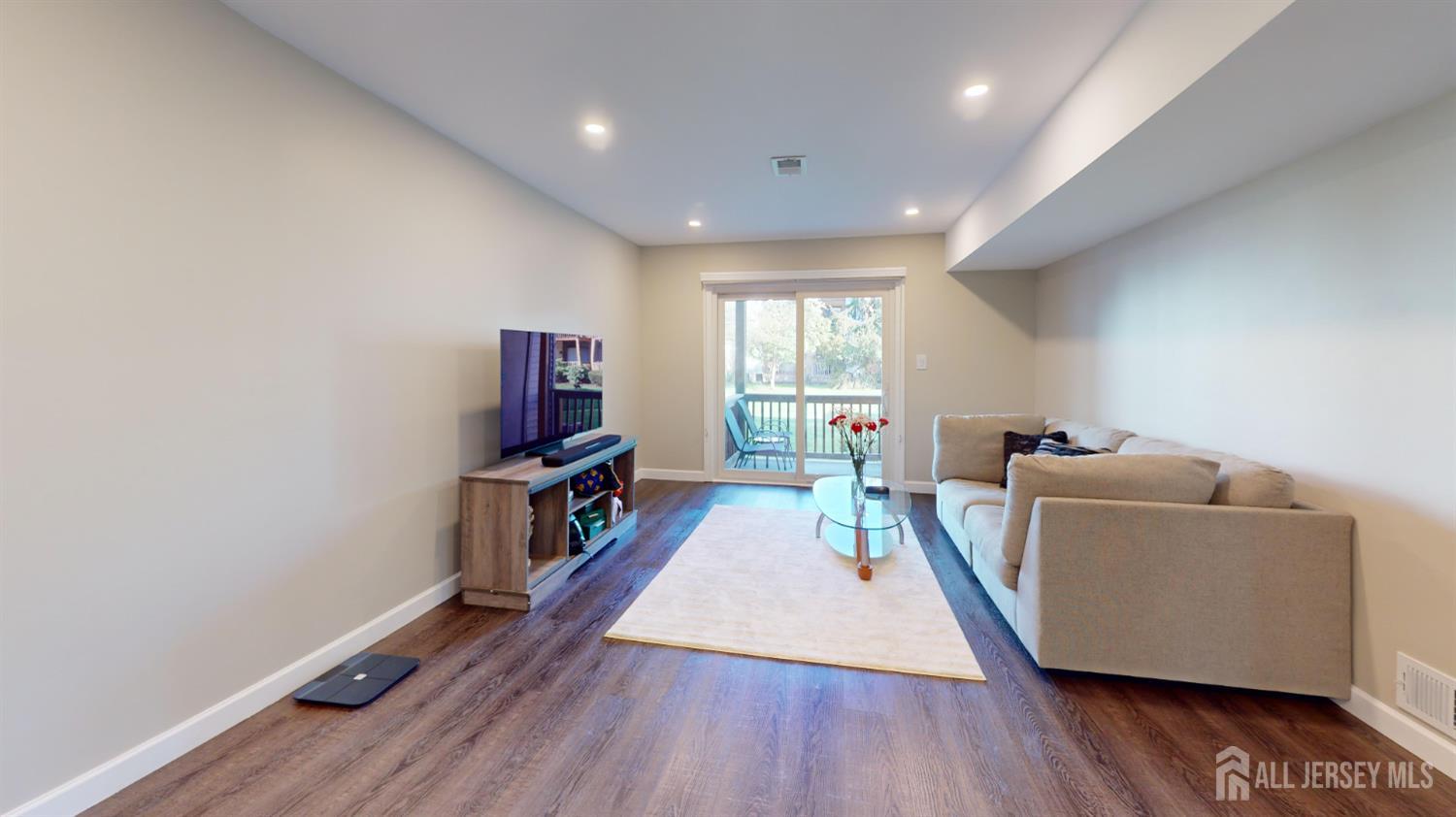 3807 Birchwood, North Brunswick, NJ, 08902