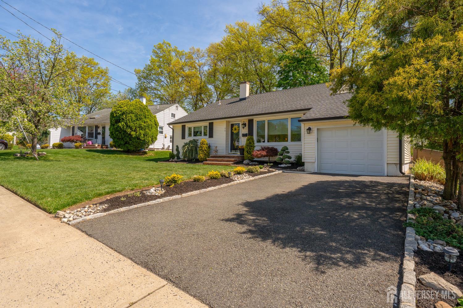 96 Drake, Colonia, NJ, 07067