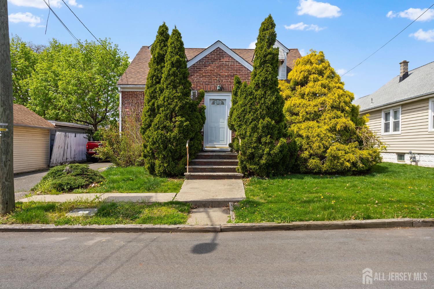 35 Melbourne, Woodbridge Proper, NJ, 07095