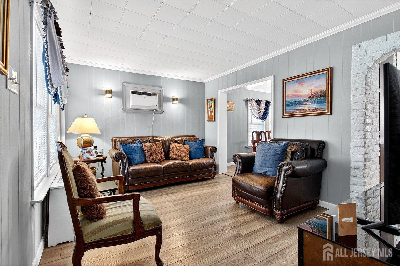 722 Livingston, North Brunswick, NJ, 08902