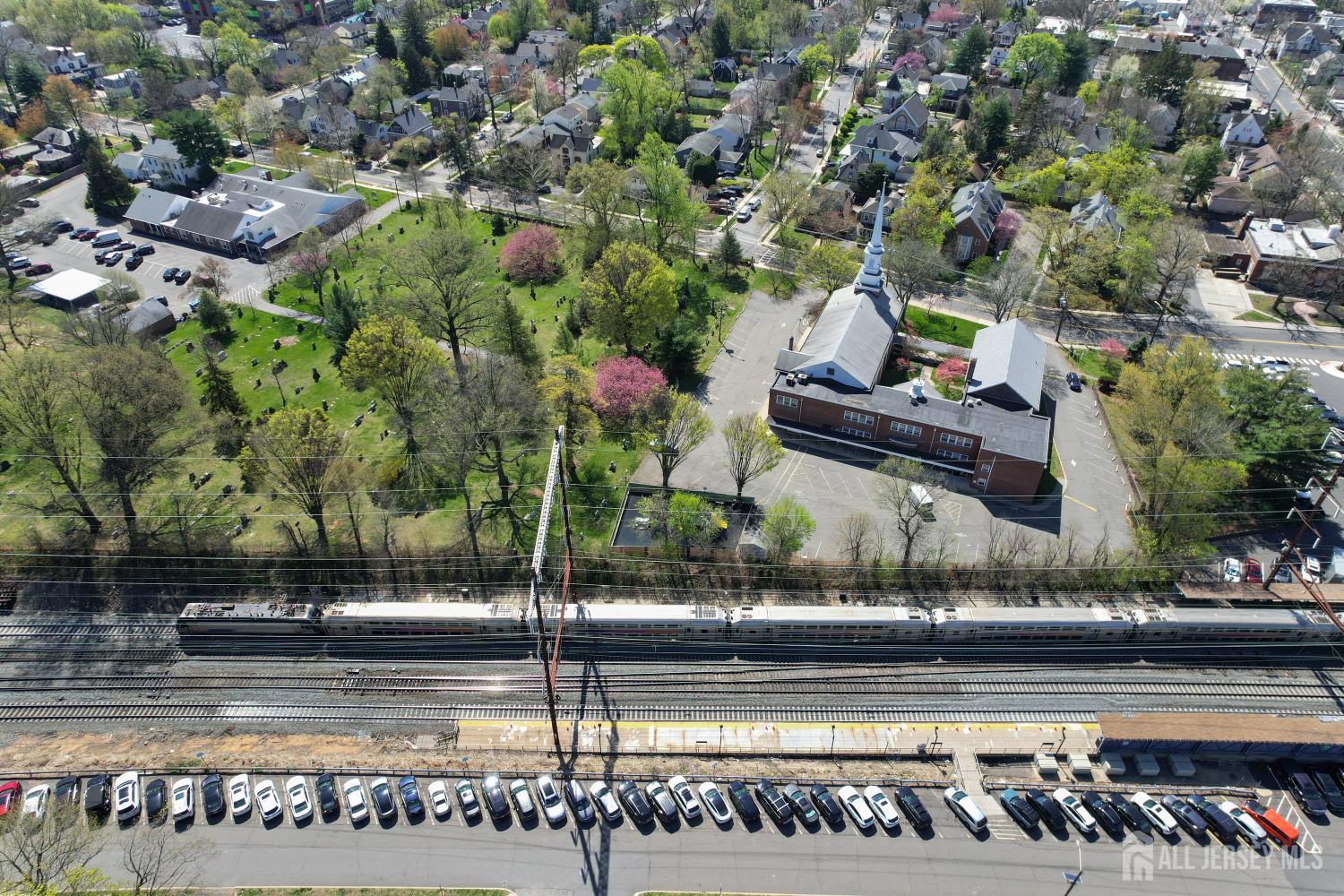 32 Robins, Metuchen, NJ, 08840