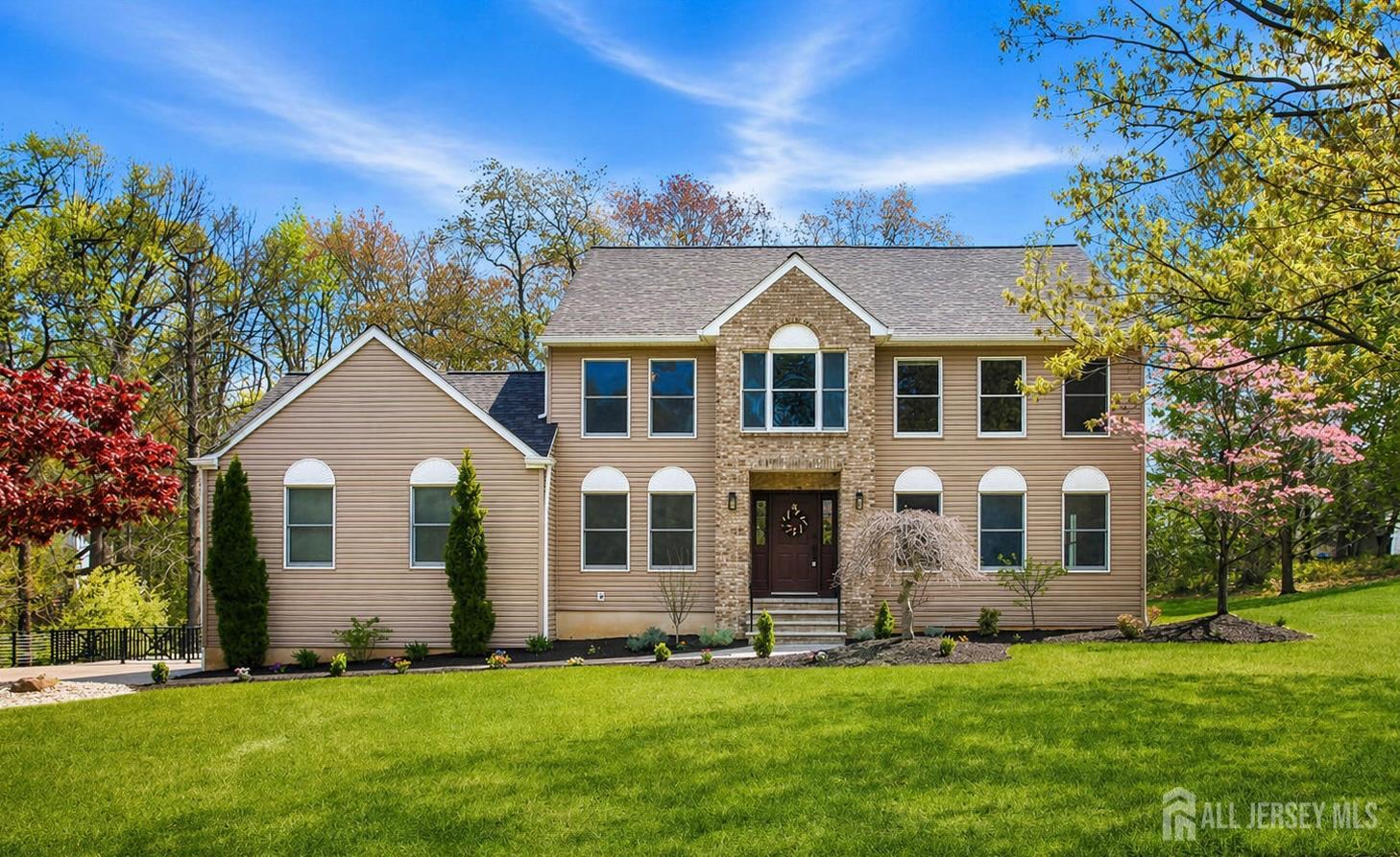16 McKinley, Edison, NJ, 08820