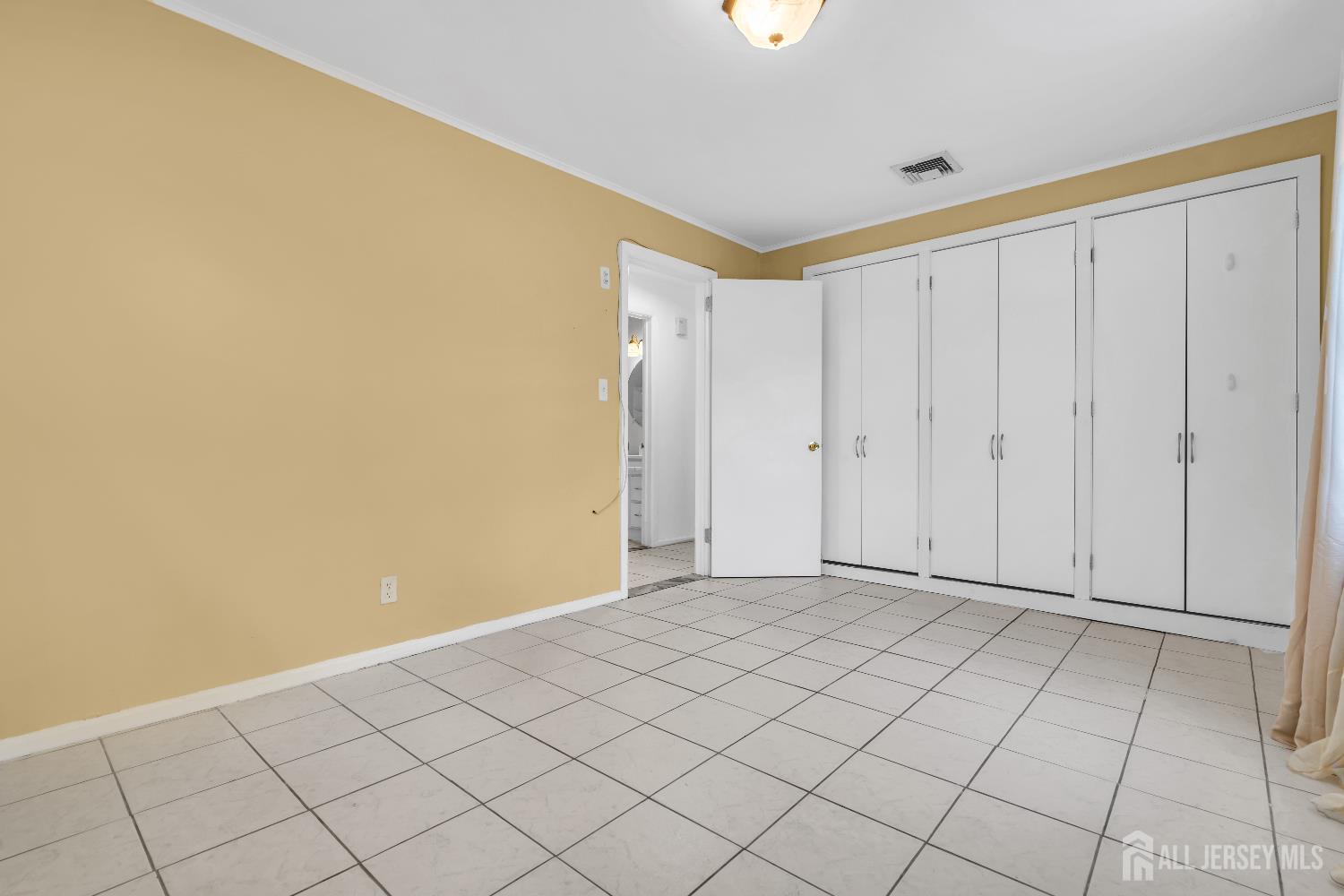 52 Walnut, Edison, NJ, 08817