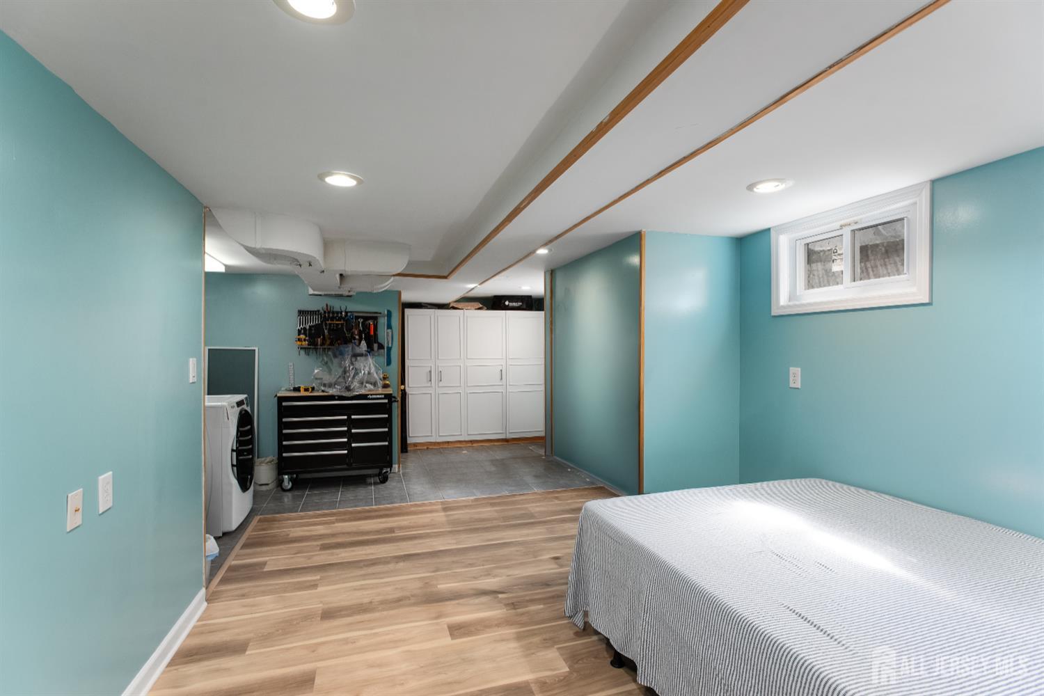 32 Robins, Metuchen, NJ, 08840