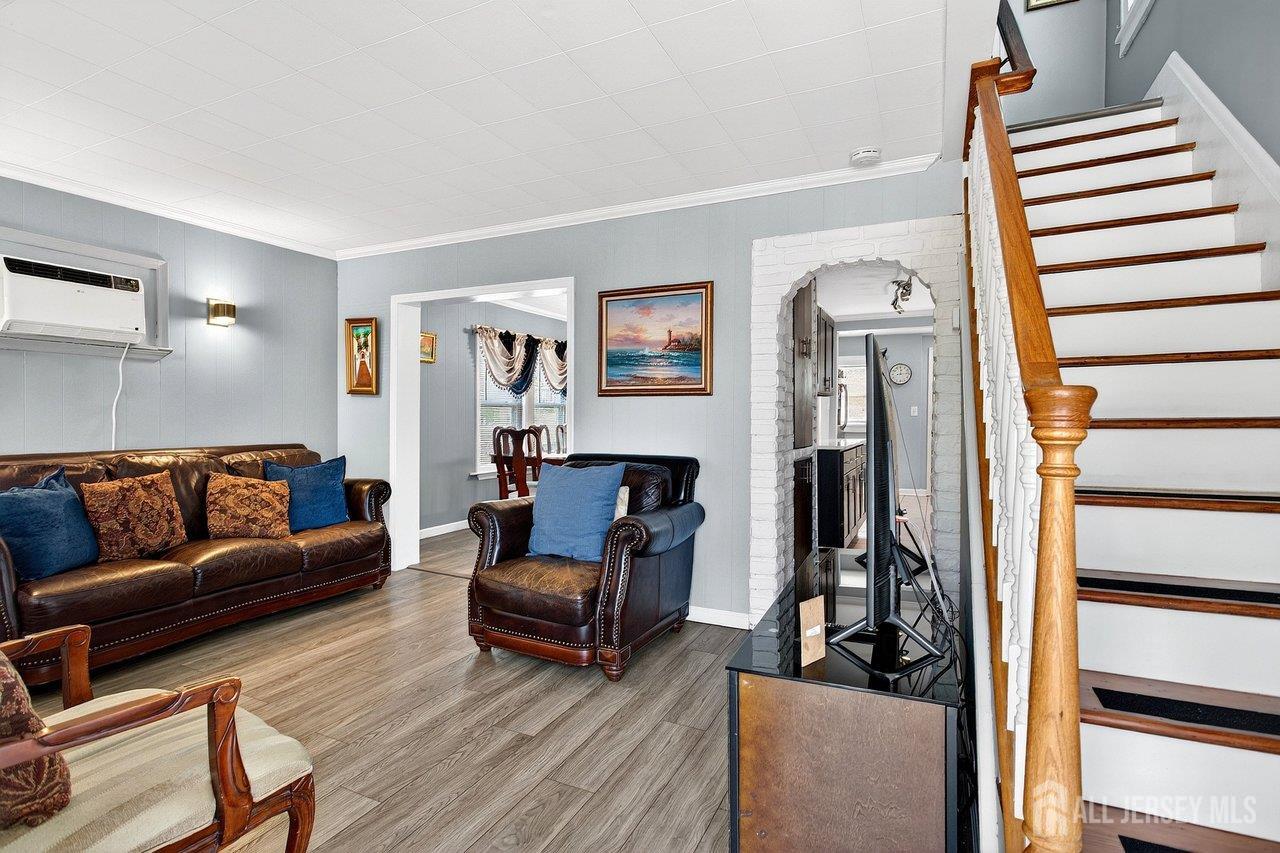 722 Livingston, North Brunswick, NJ, 08902