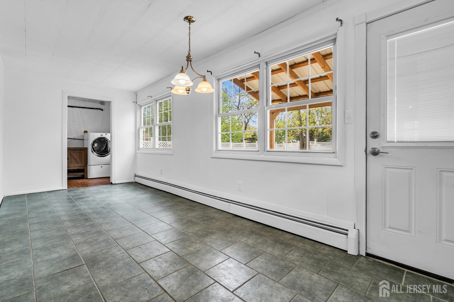 52 Walnut, Edison, NJ, 08817