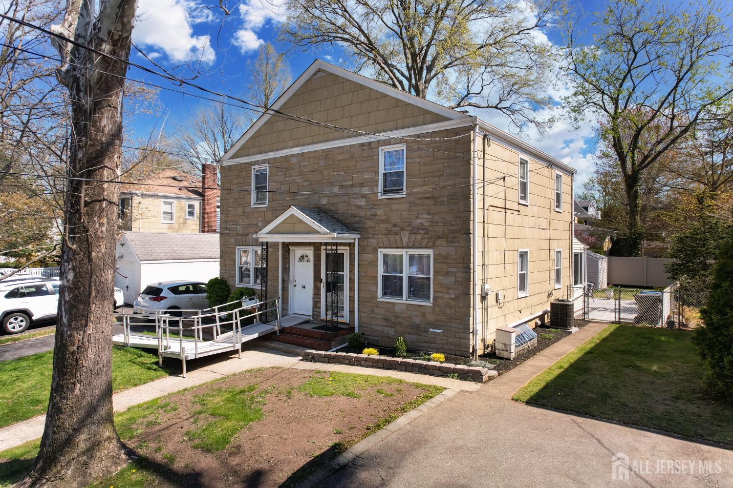 32 Robins, Metuchen, NJ, 08840