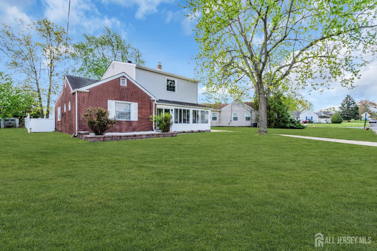 52 Walnut, Edison, NJ, 08817