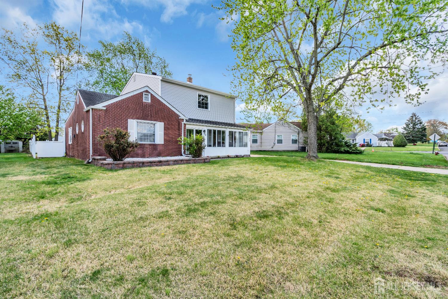 52 Walnut, Edison, NJ, 08817