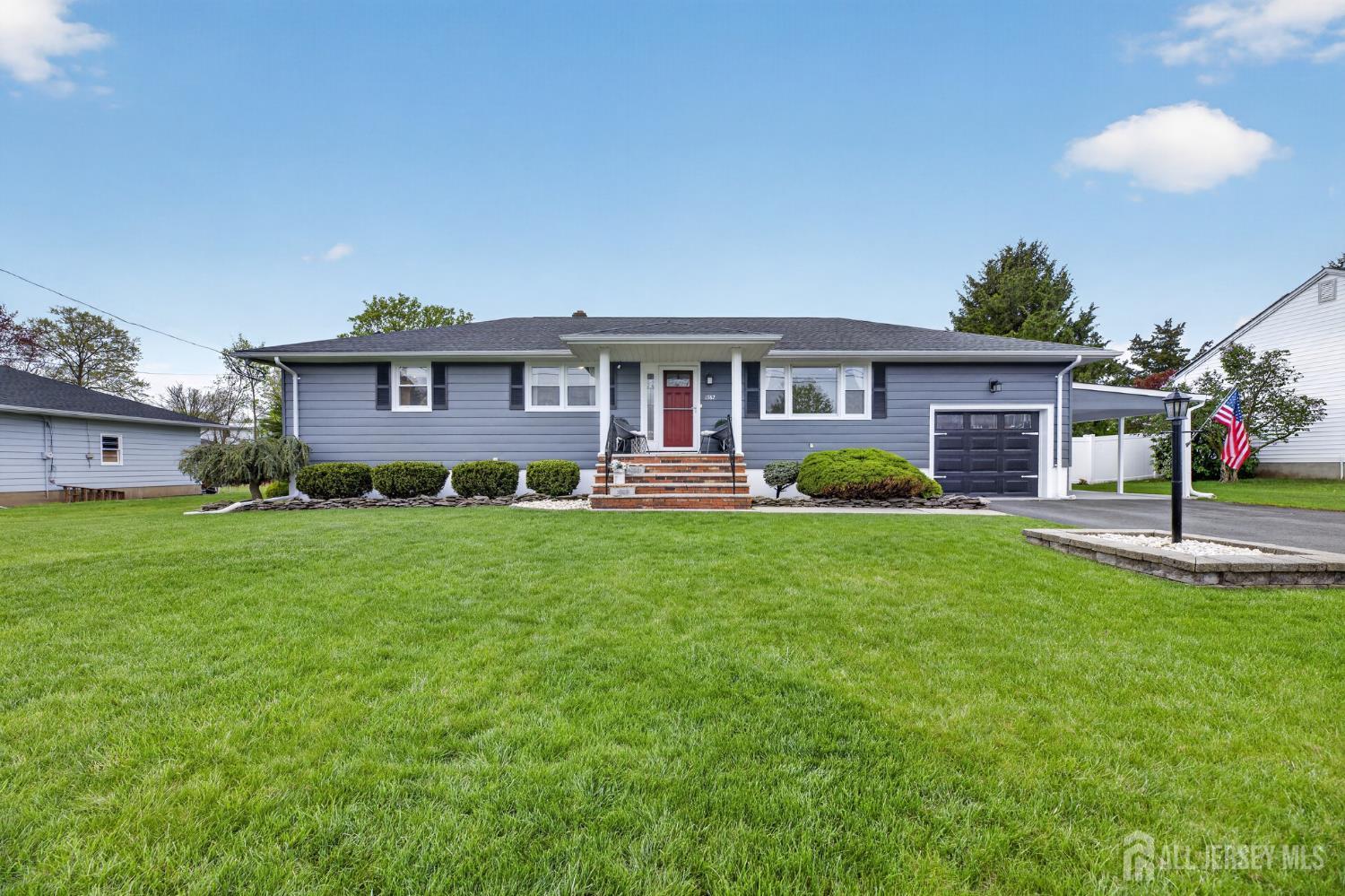 14 Remington Court, Farmingdale, NJ, 07727