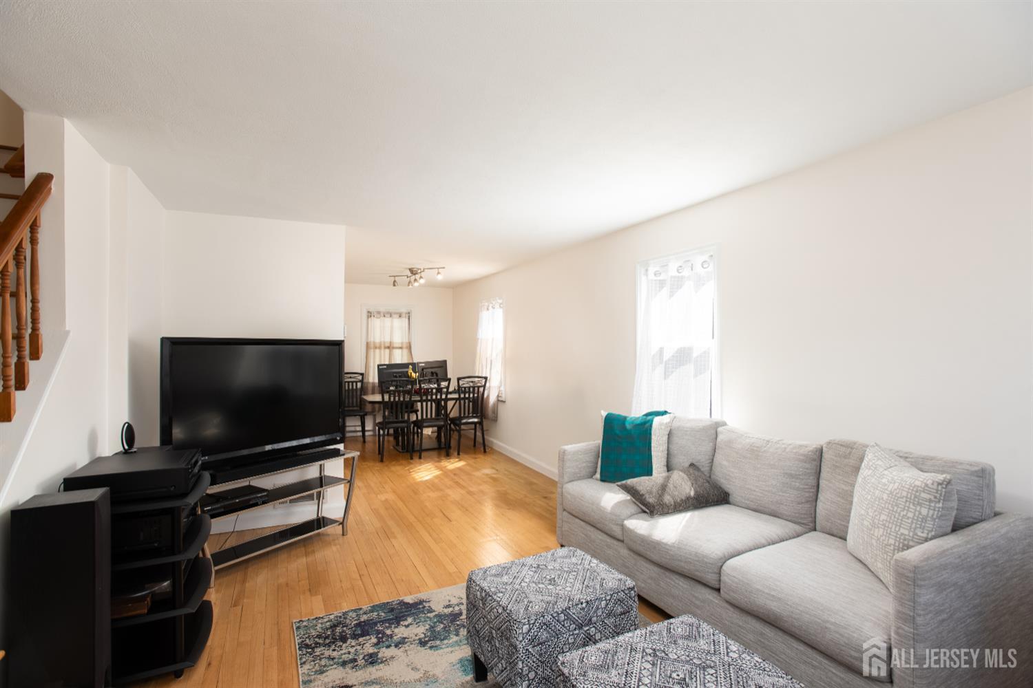 32 Robins, Metuchen, NJ, 08840