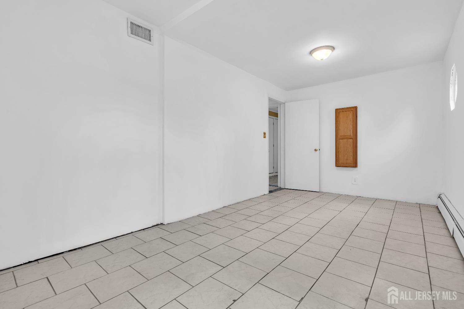 52 Walnut, Edison, NJ, 08817