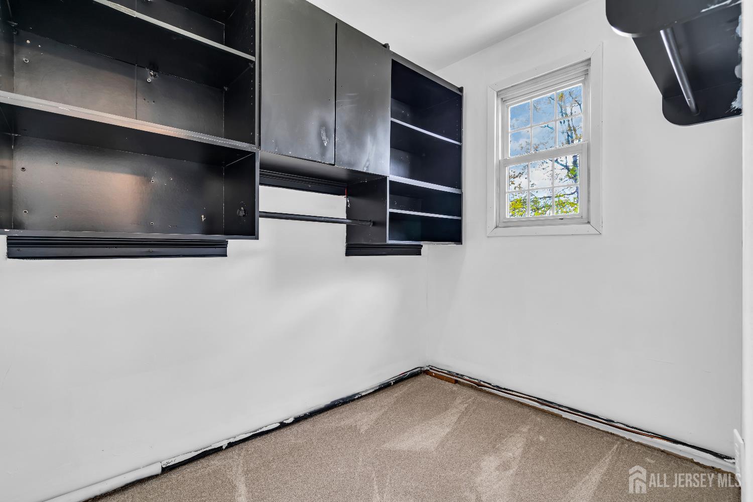 52 Walnut, Edison, NJ, 08817