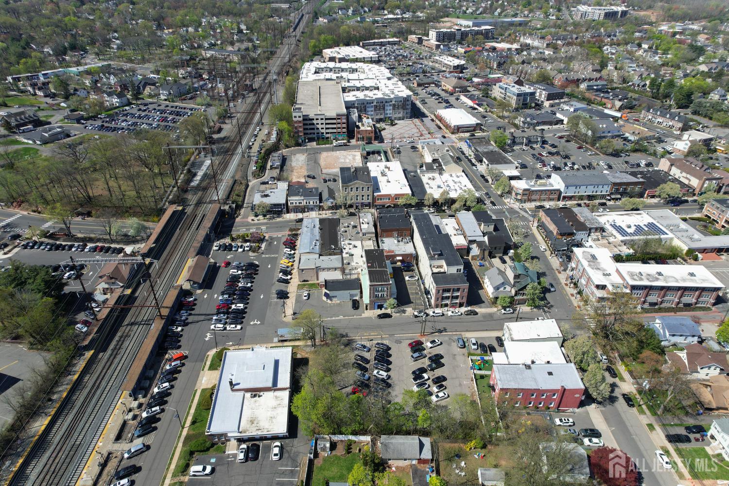 32 Robins, Metuchen, NJ, 08840