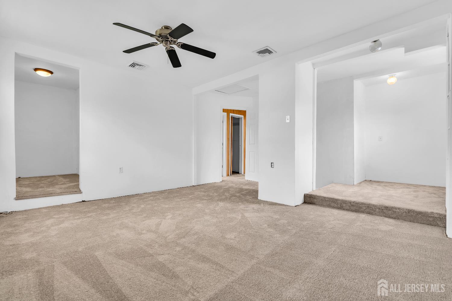 52 Walnut, Edison, NJ, 08817