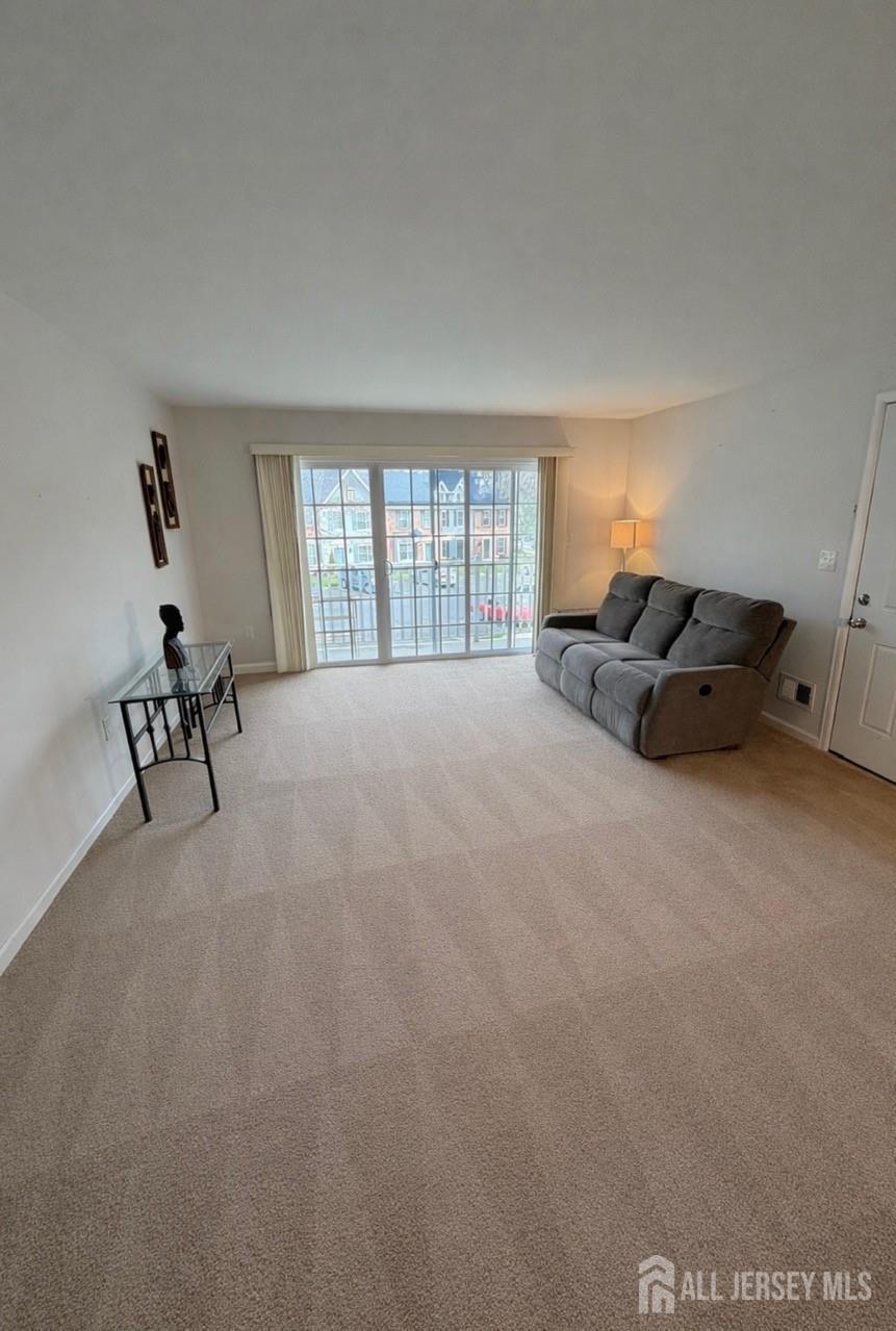 2215 Grand, Bergenfield, NJ, 07047