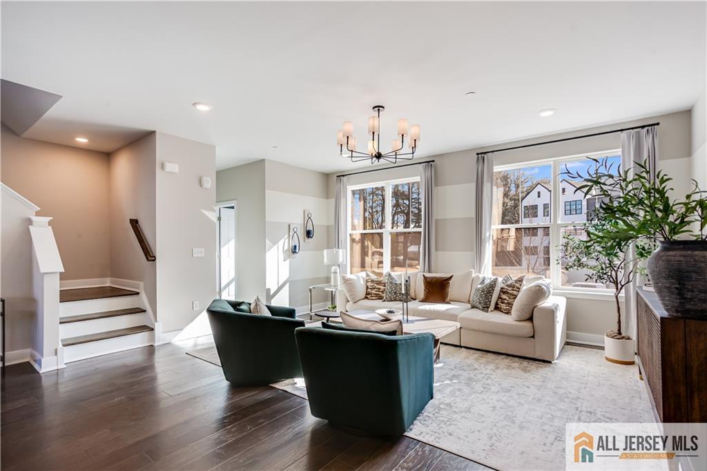 7 Cactus, Edison, NJ, 08820