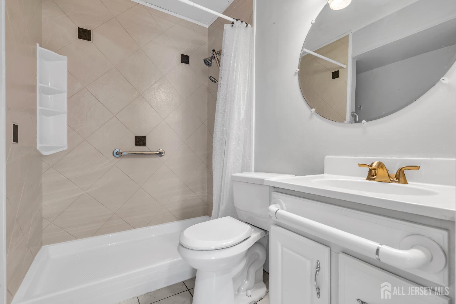 52 Walnut, Edison, NJ, 08817