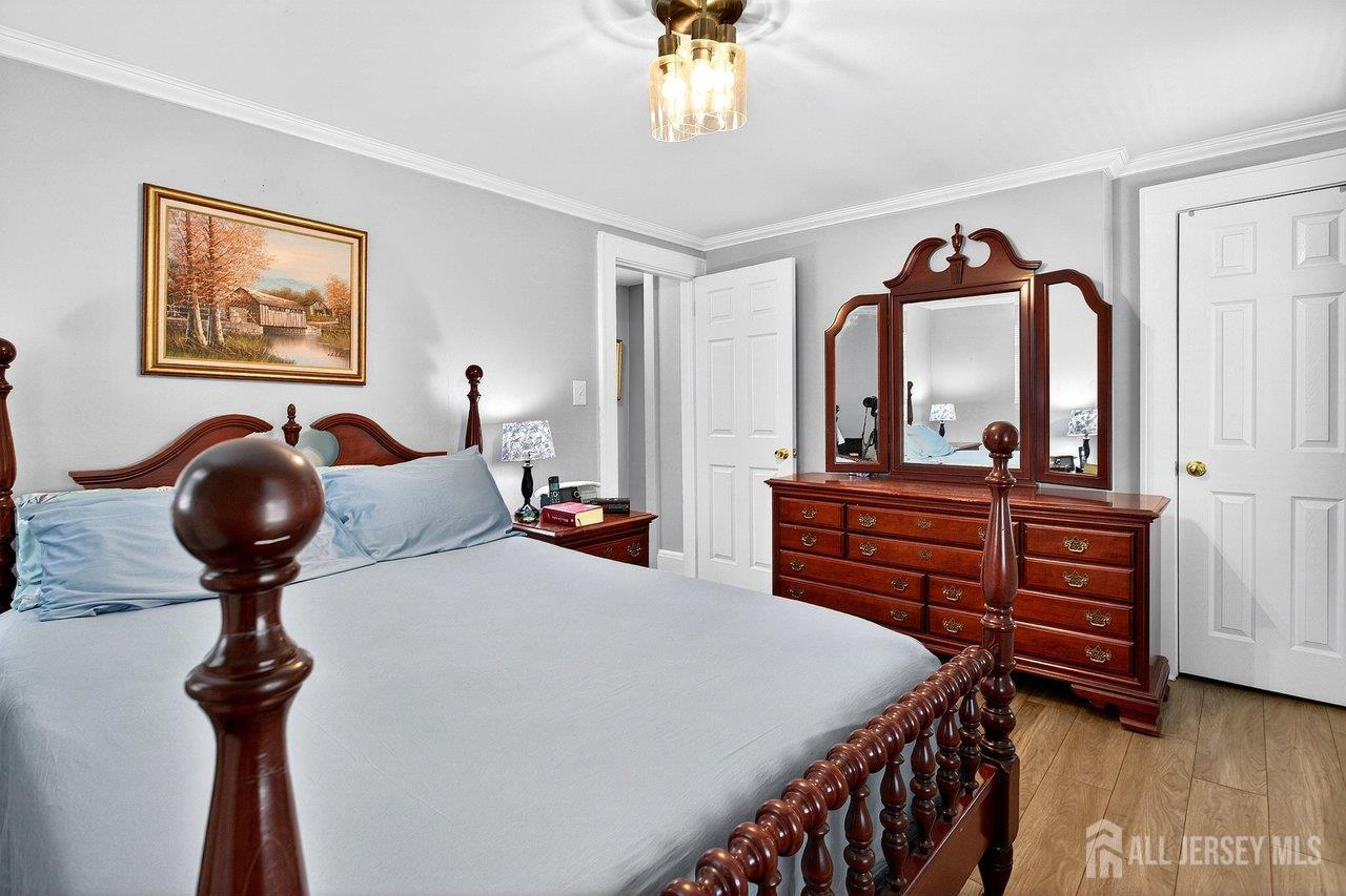 722 Livingston, North Brunswick, NJ, 08902