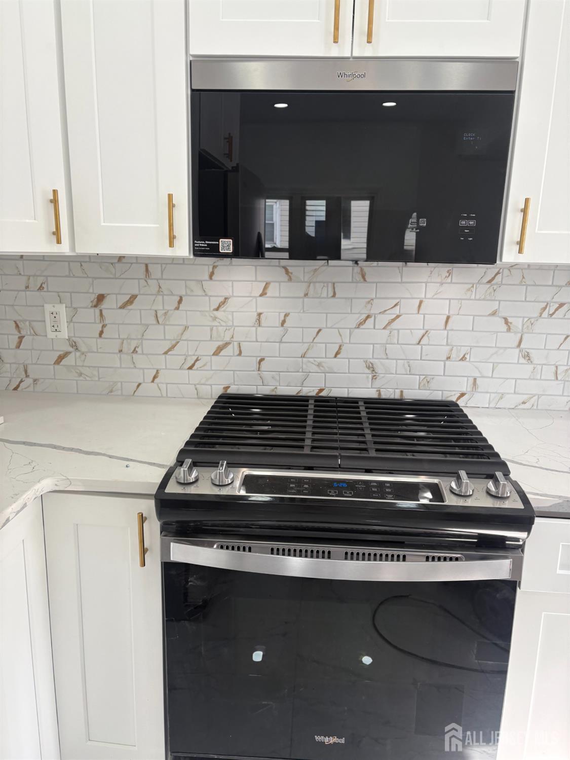 37 Victoria Gardens Square, Neptune Township, NJ, 07753