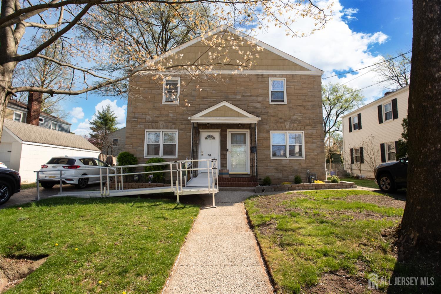 32 Robins, Metuchen, NJ, 08840