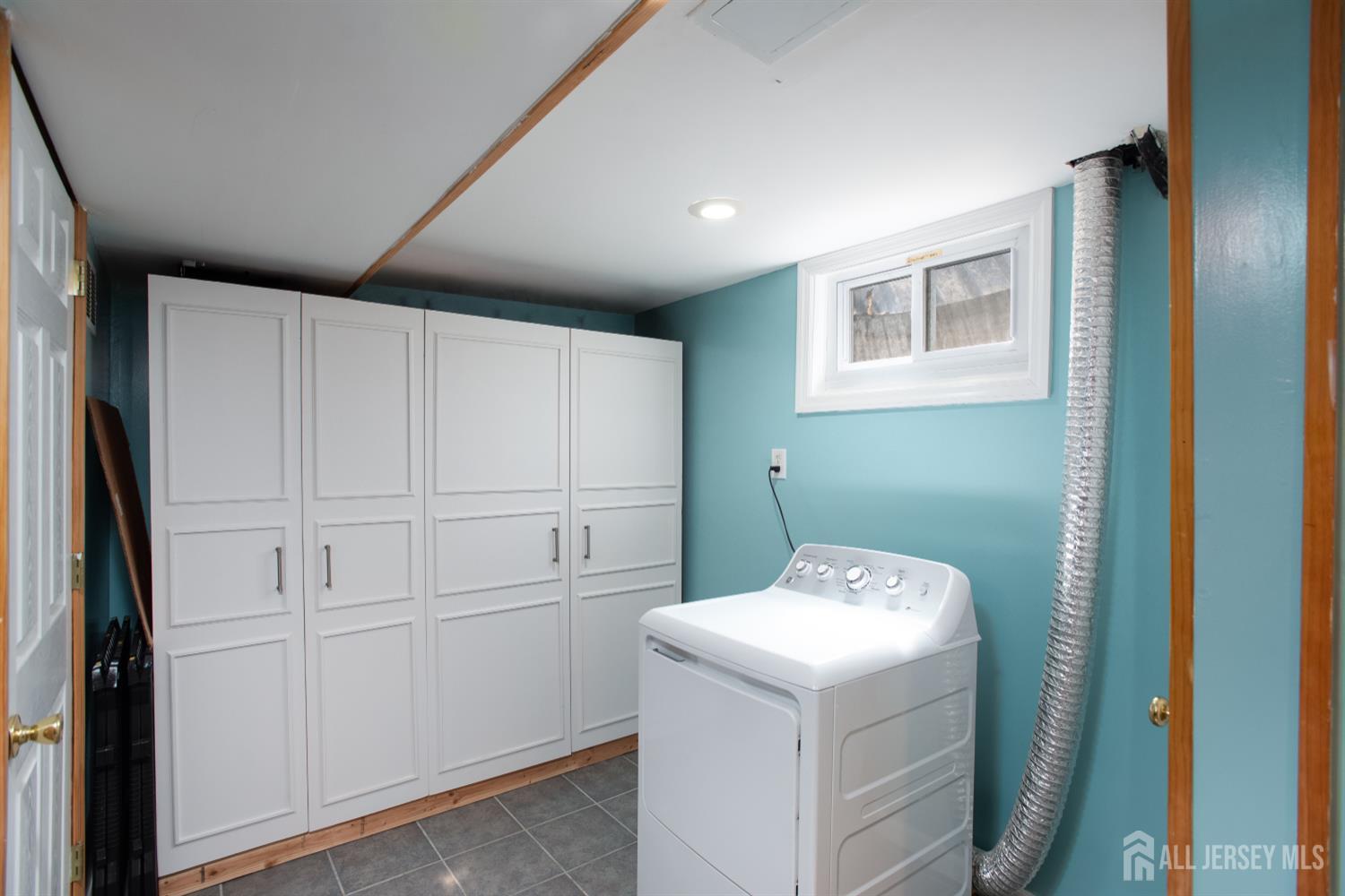 32 Robins, Metuchen, NJ, 08840