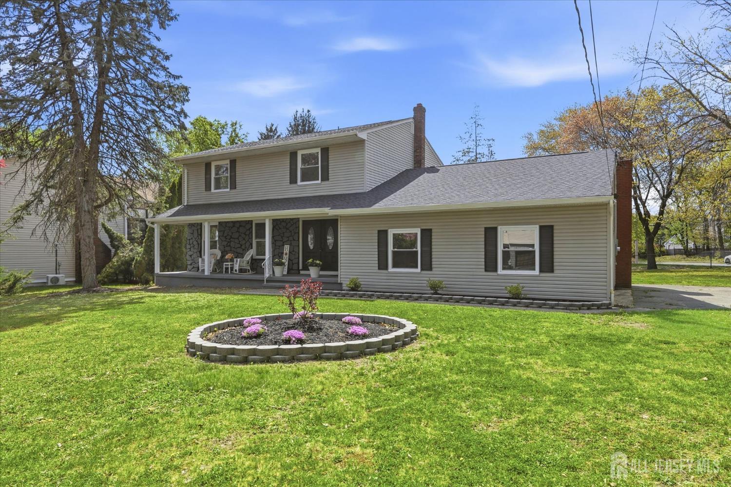 68 Beechwood, Edison, NJ, 08837