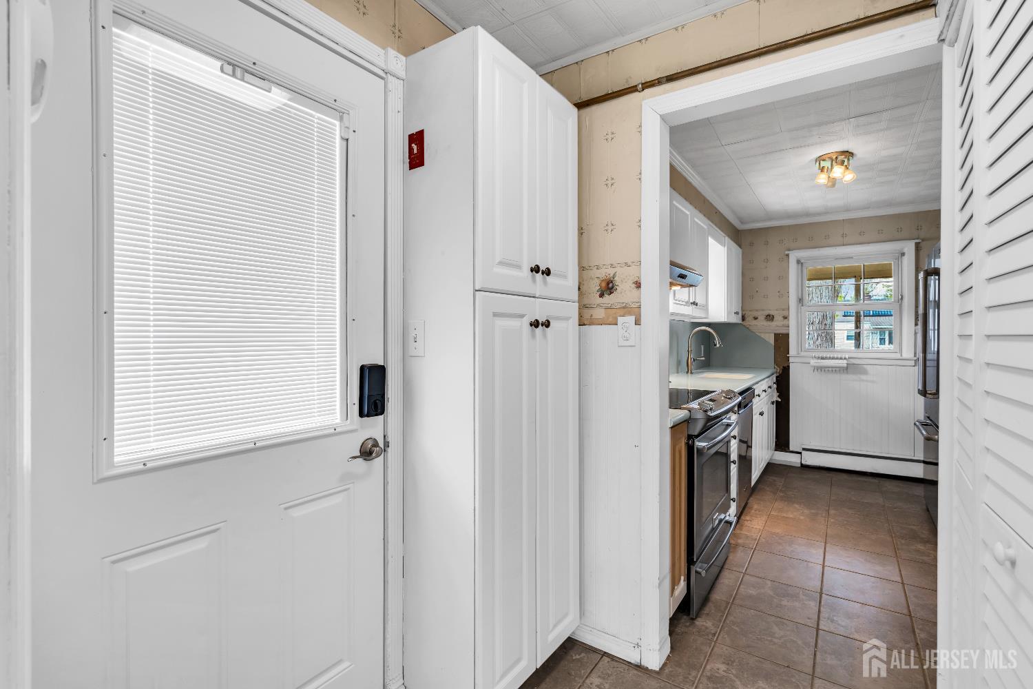 52 Walnut, Edison, NJ, 08817