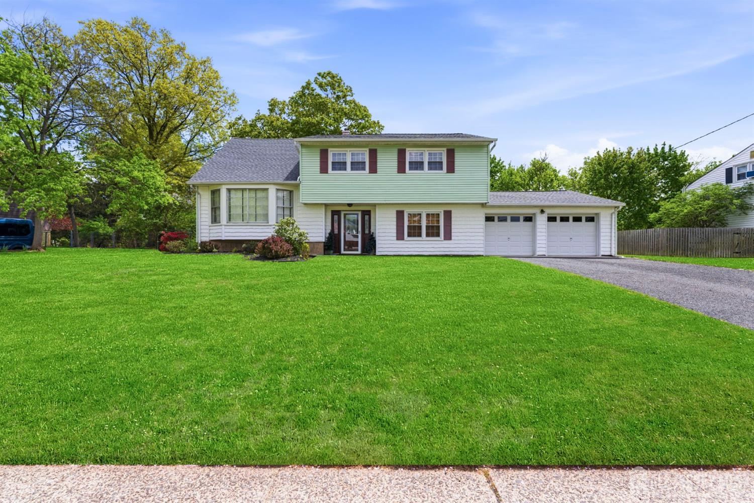 37 Victoria Gardens Square, Neptune Township, NJ, 07753
