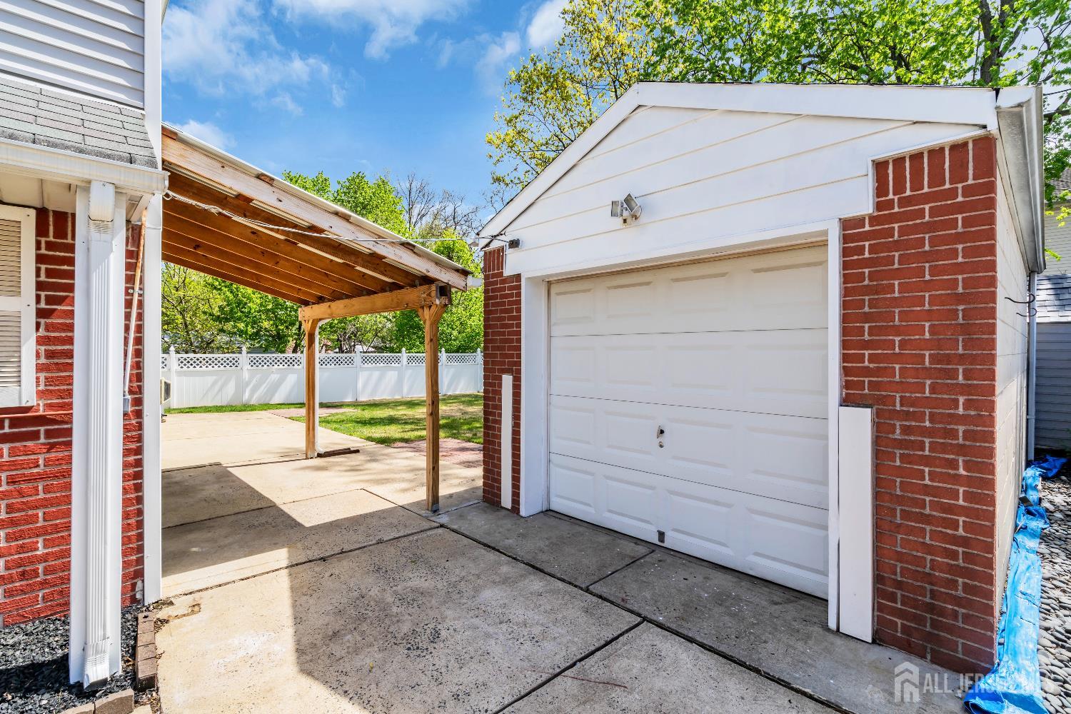 52 Walnut, Edison, NJ, 08817