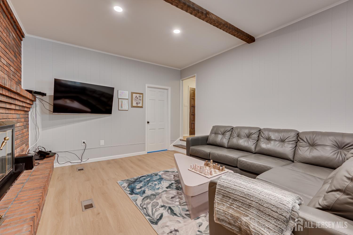 8 Woodmere, North Brunswick, NJ, 08902