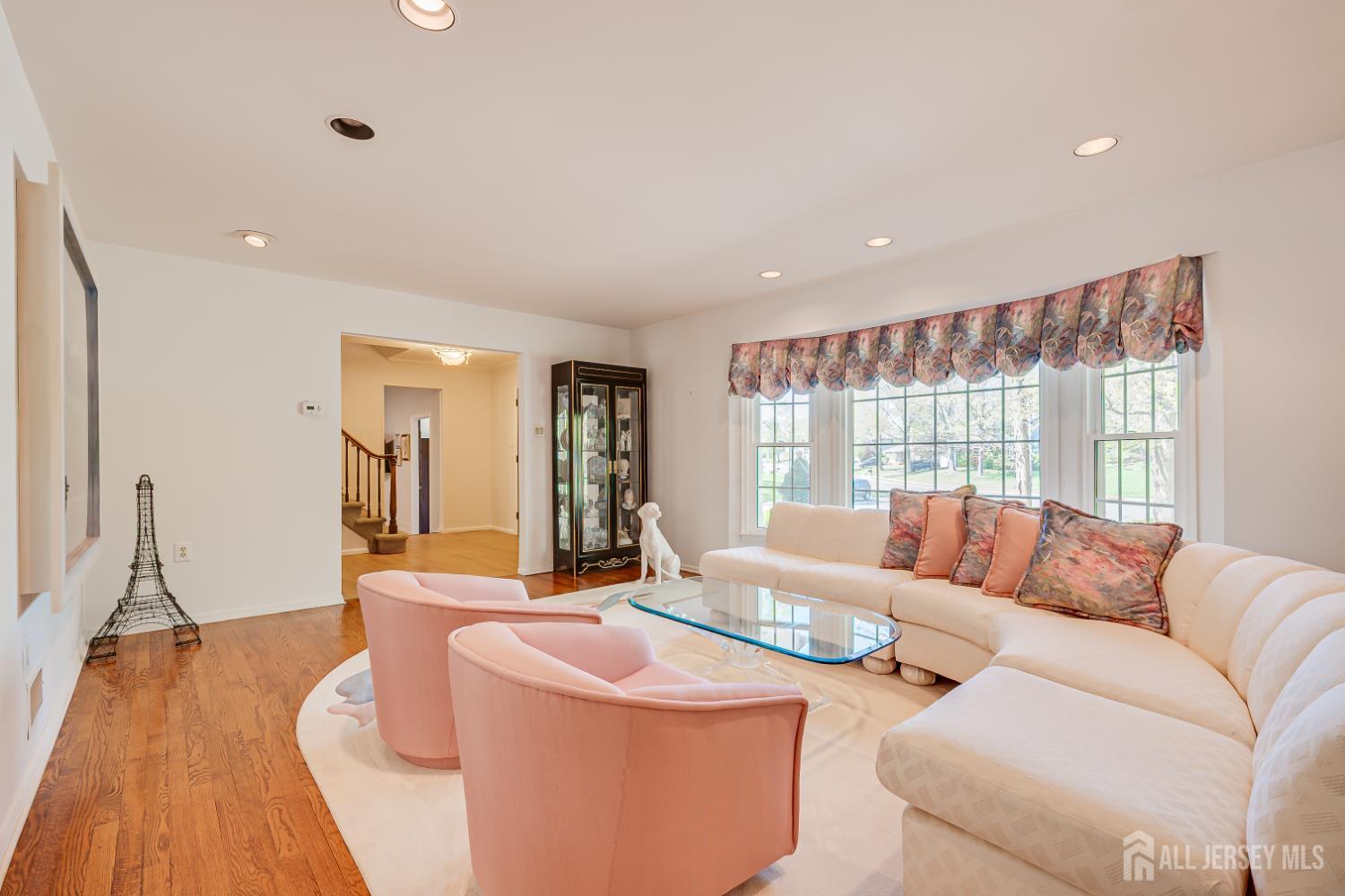 8 Woodmere, North Brunswick, NJ, 08902