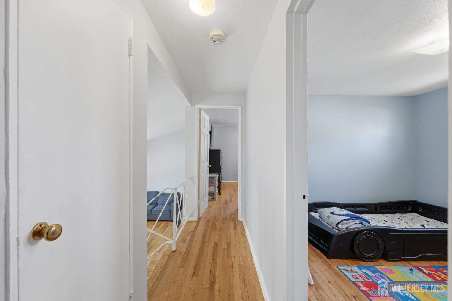 86 Westminster, Colonia, NJ, 07067