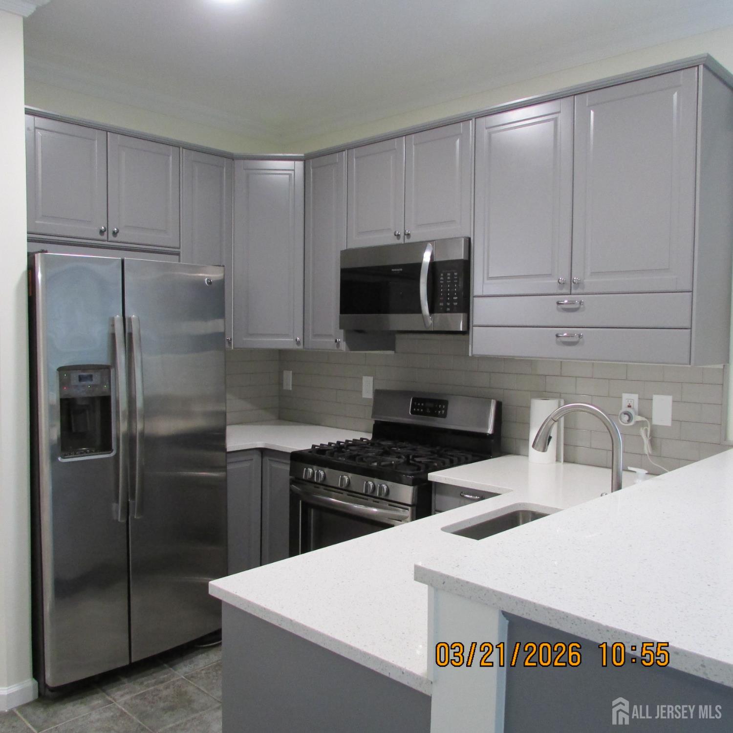 29 Tall Oaks, Parlin, NJ, 08859