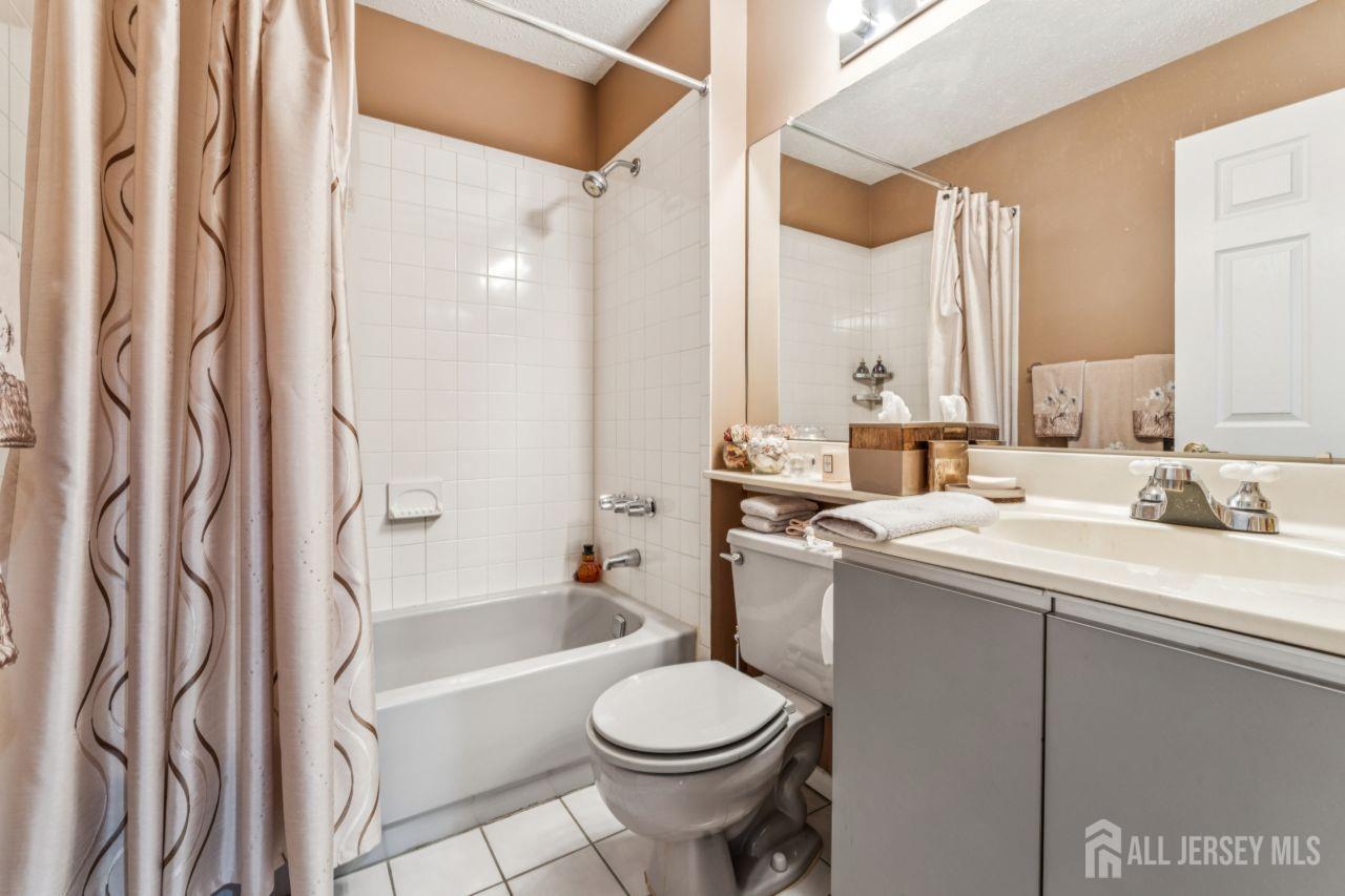 75 Linda, Edison, NJ, 08820