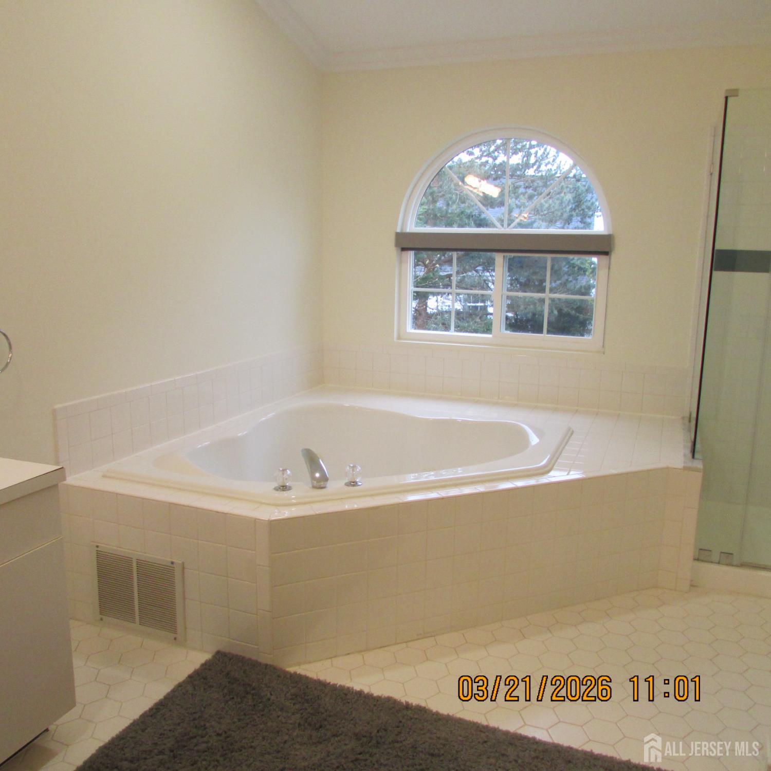 29 Tall Oaks, Parlin, NJ, 08859