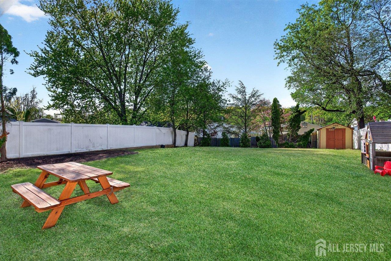 43 Buttonwood, Sayreville, NJ, 08859