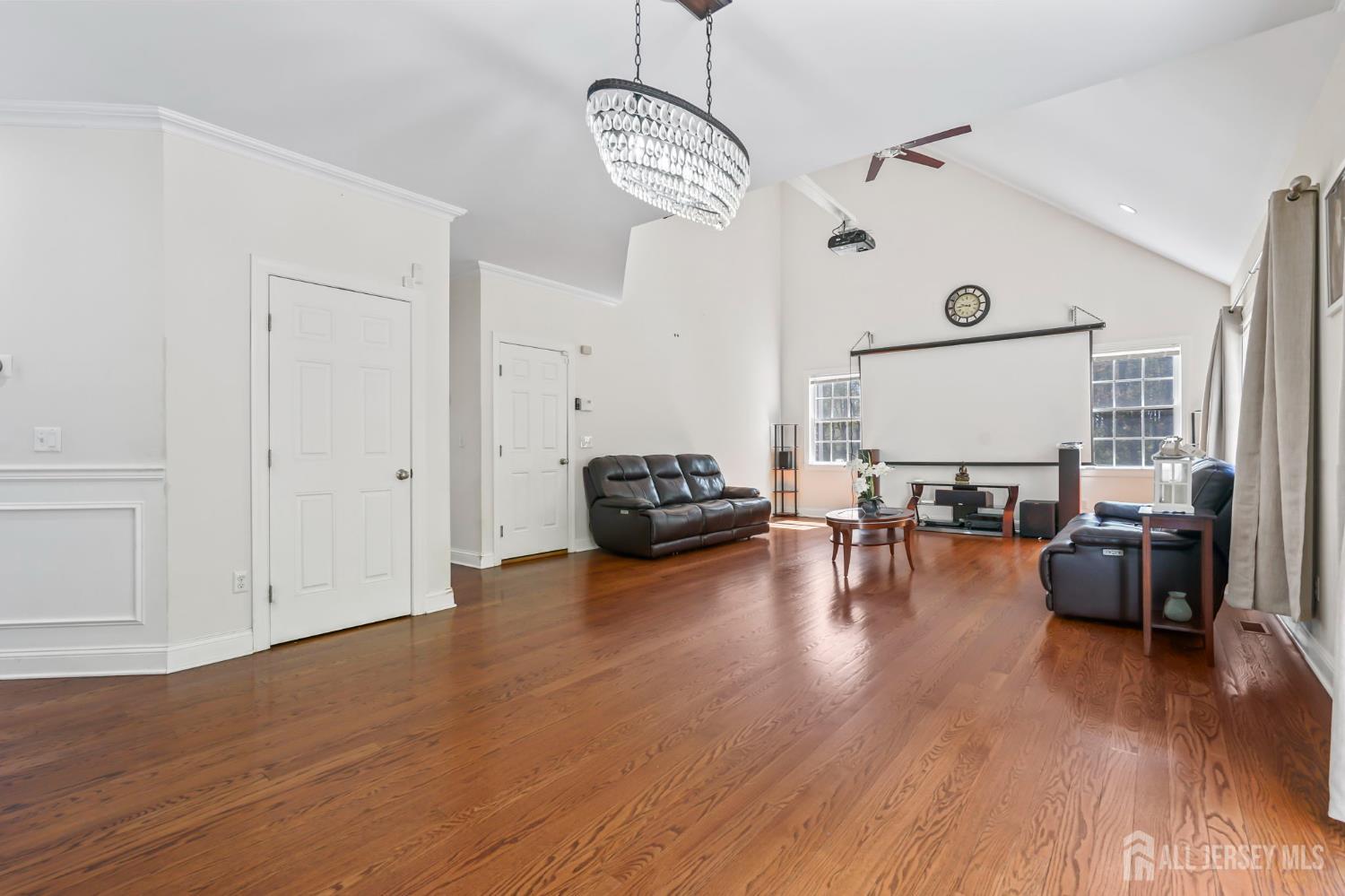 39 Friendship, Cranbury, NJ, 08512