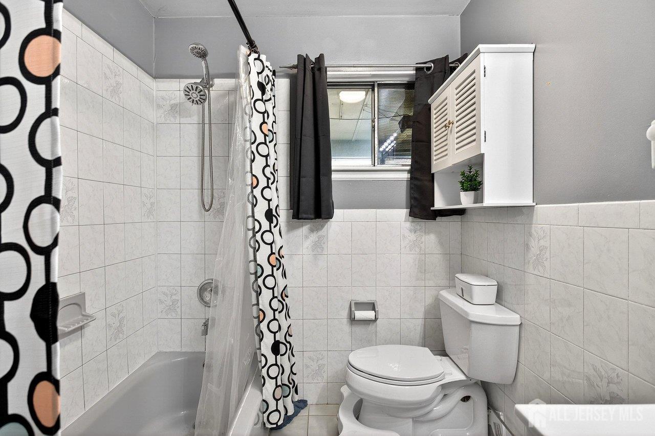 43 Buttonwood, Sayreville, NJ, 08859