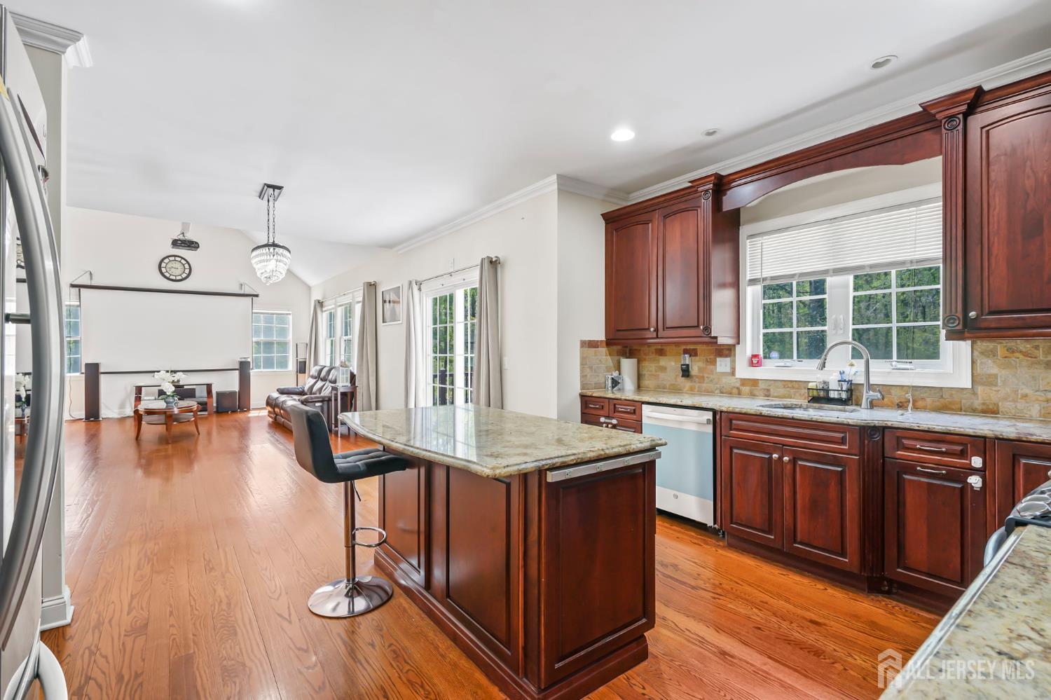 39 Friendship, Cranbury, NJ, 08512