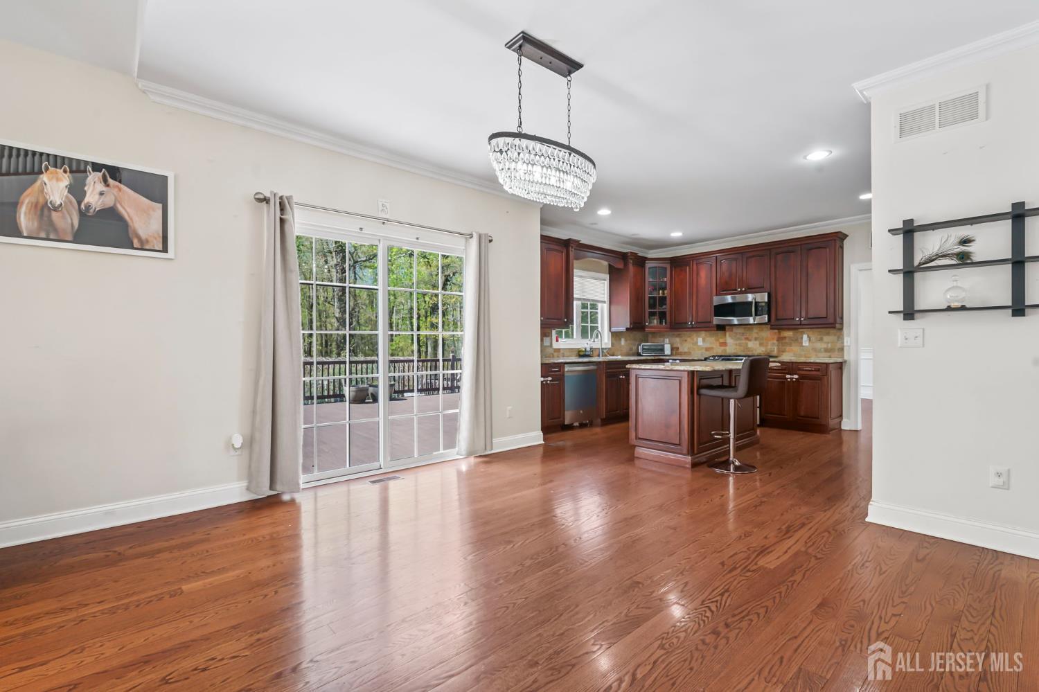 39 Friendship, Cranbury, NJ, 08512